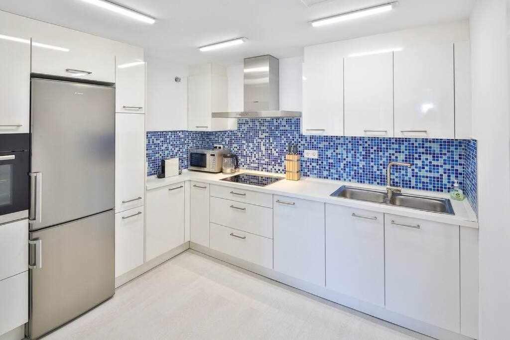 Puerto Banus Penthouse Apartment K1 มาร์เบยา ภายนอก รูปภาพ